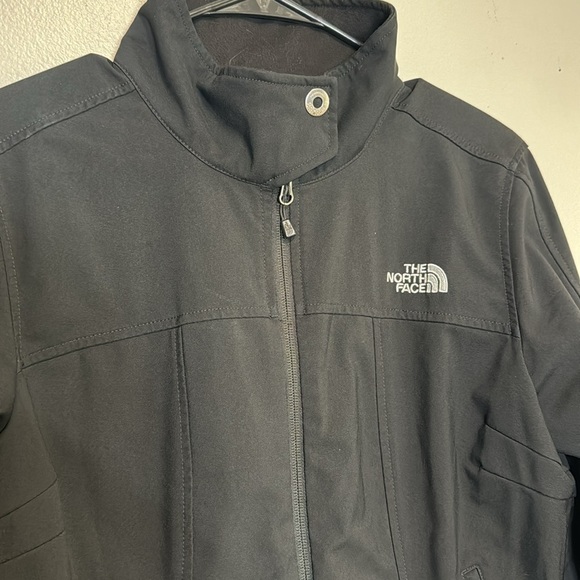 Woman’s Northface jacket size large - Picture 2 of 5